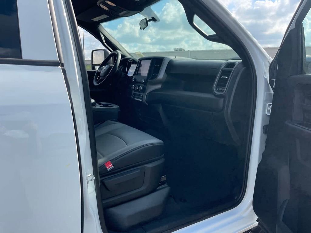 Used 2024 RAM 3500 Tradesman w/ Chrome Appearance Group image 36