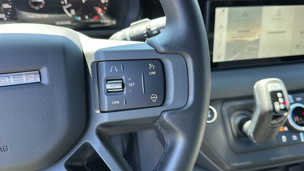 Certified 2023 Land Rover Defender 110 X-Dynamic SE image 13