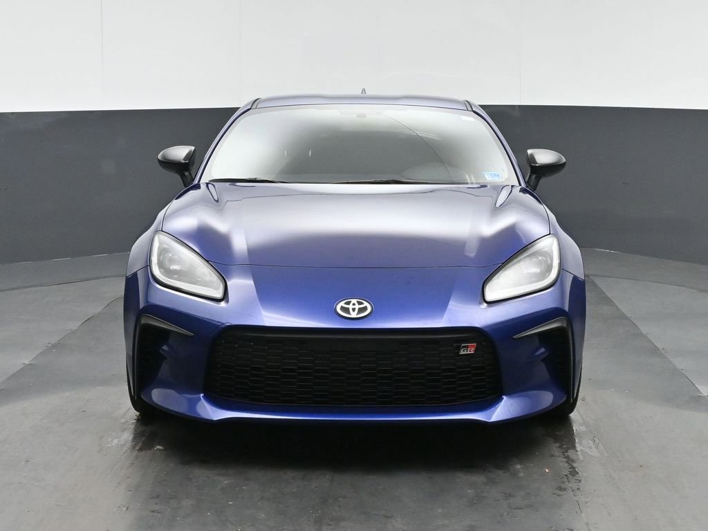 Used 2025 Toyota GR86 w/ Performance Package image 2