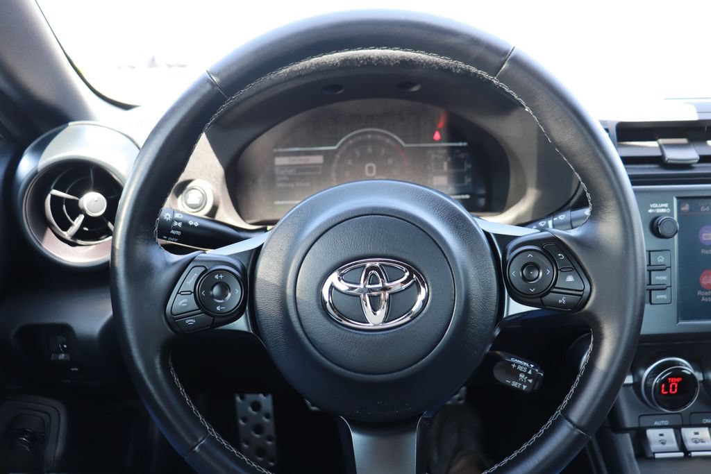 Used 2025 Toyota GR86 Premium w/ Performance Package RWD image 19