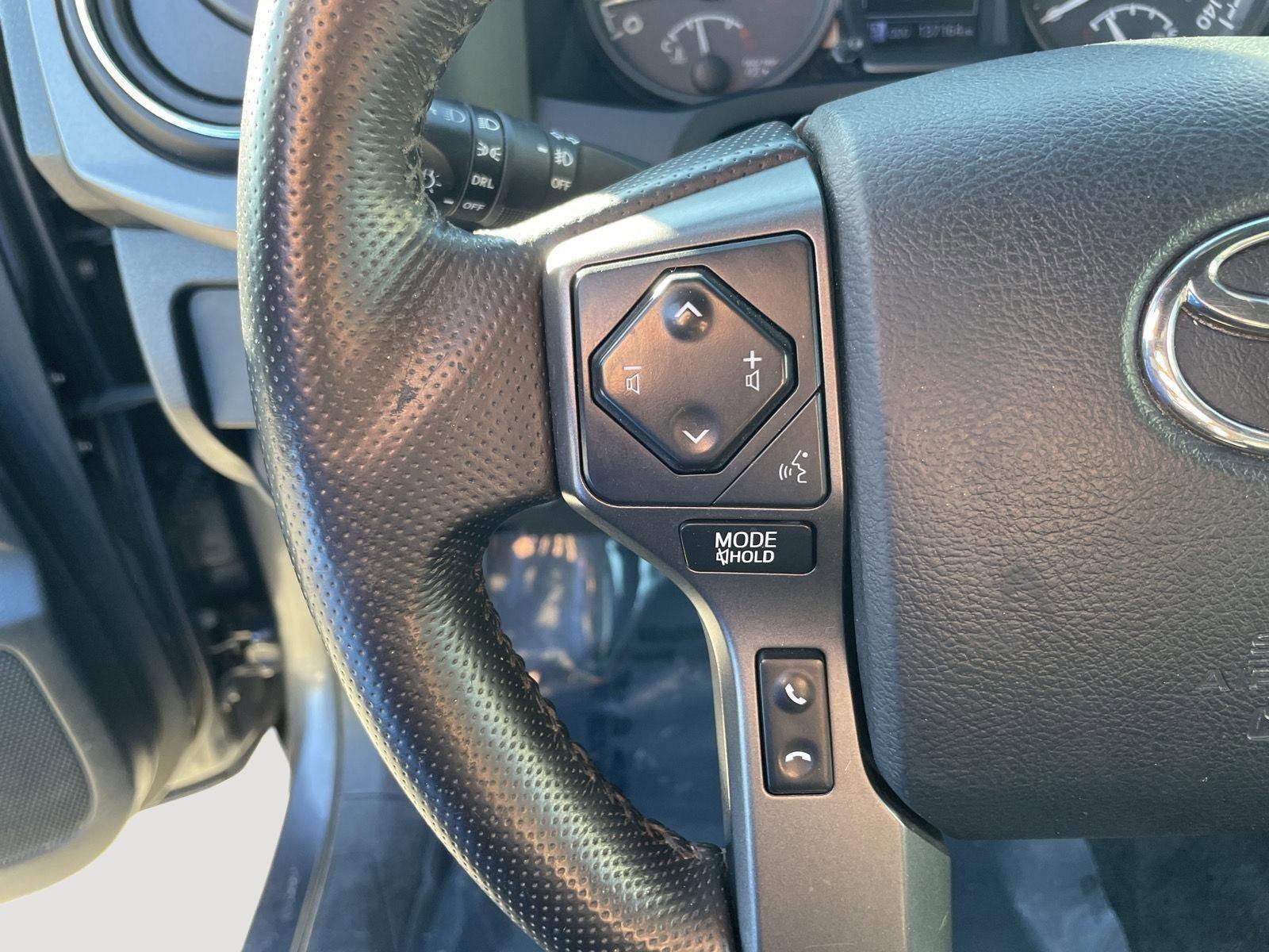 Used 2018 Toyota Tacoma TRD Off-Road RWD image 19