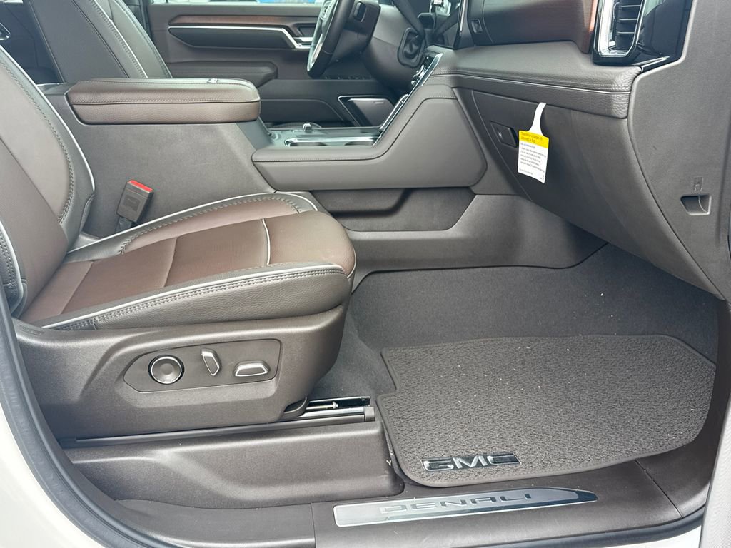 Used 2024 GMC Sierra 2500 Denali w/ Denali Reserve Package image 13