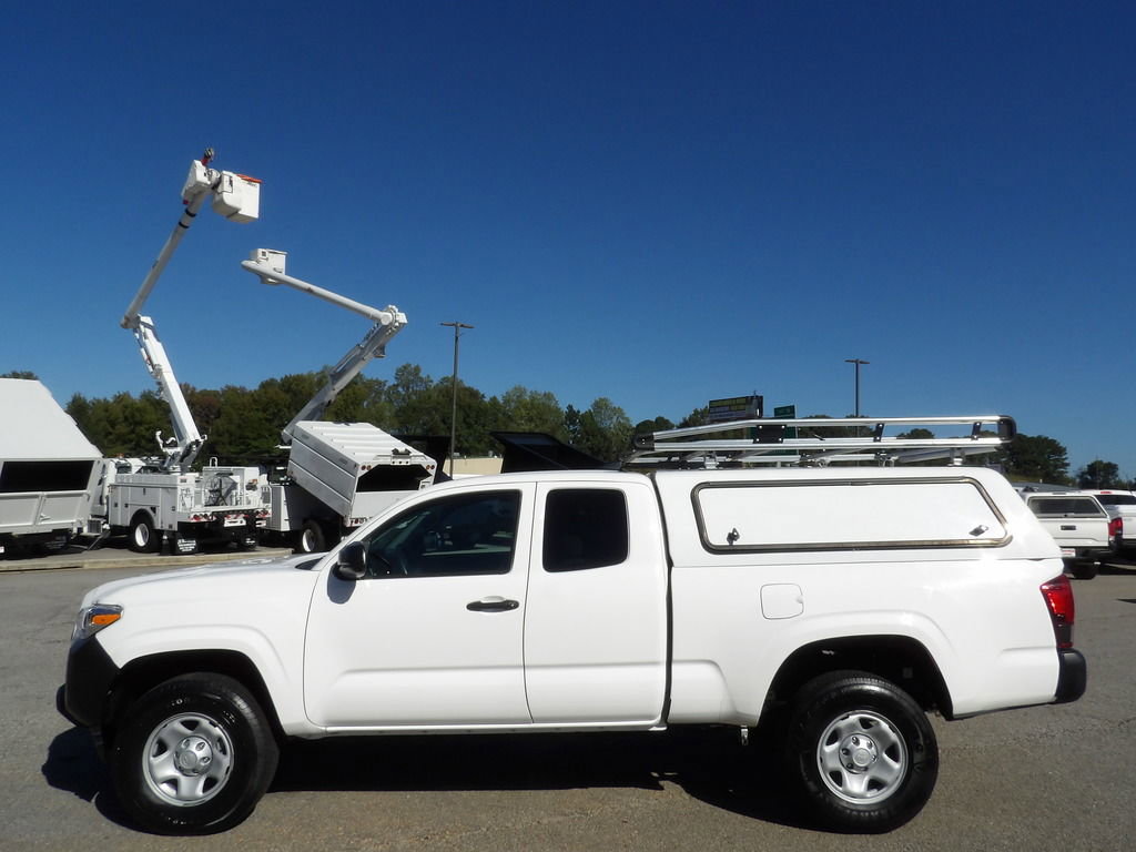 Used 2022 Toyota Tacoma SR image 54