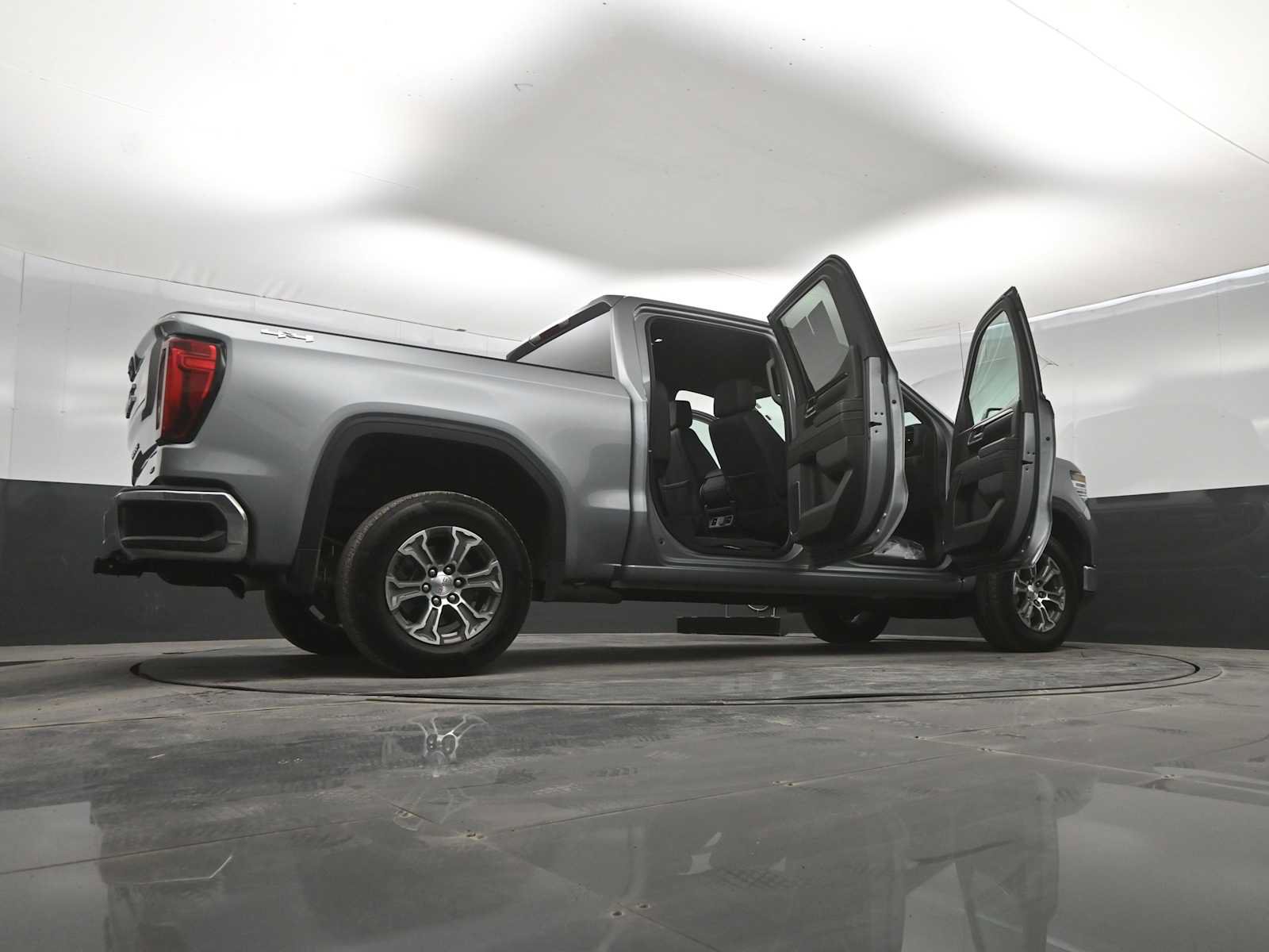 Used 2026 GMC Sierra 1500 SLT AWD/4WD image 51