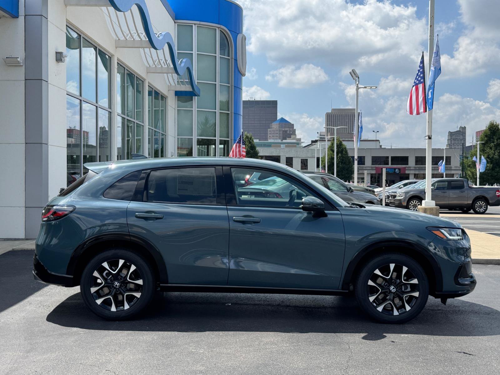 New 2027 Honda HR-V EX-L image 2