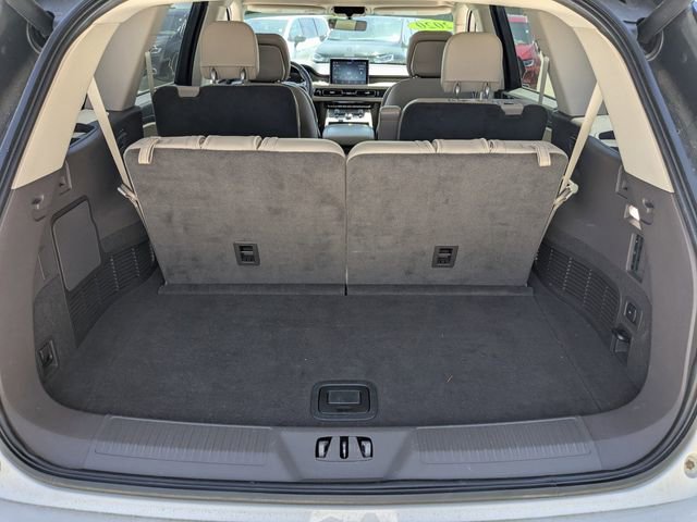 Used 2020 Lincoln Aviator Reserve w/ Equipment Group 201A RWD image 12