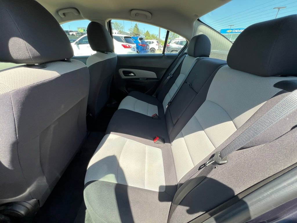 Used 2014 Chevrolet Cruze LS FWD image 18