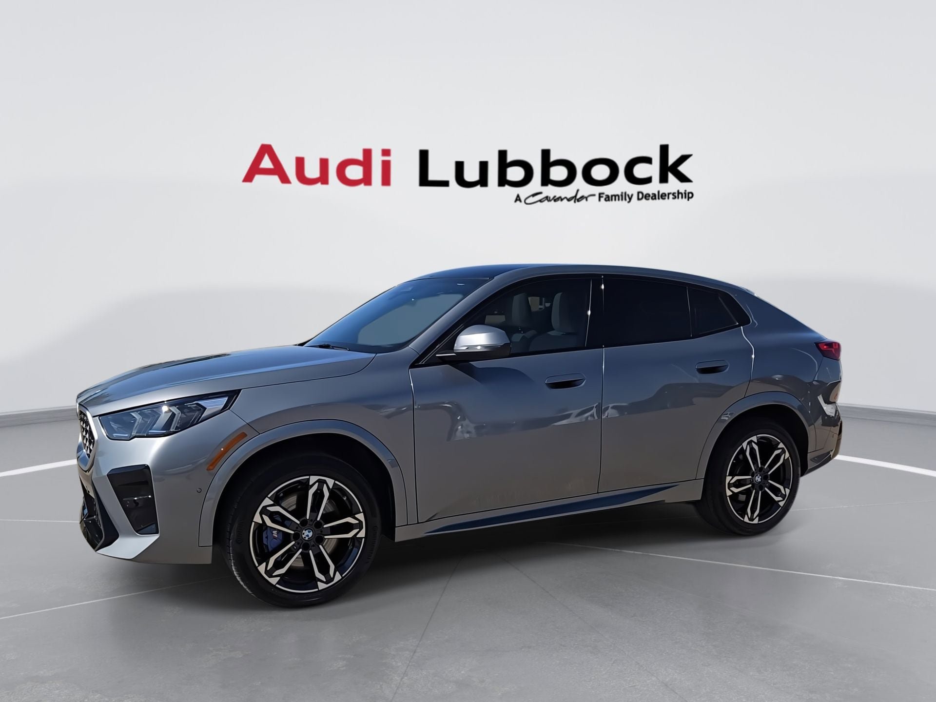 Used 2026 BMW X2 xDrive28i AWD/4WD image 5