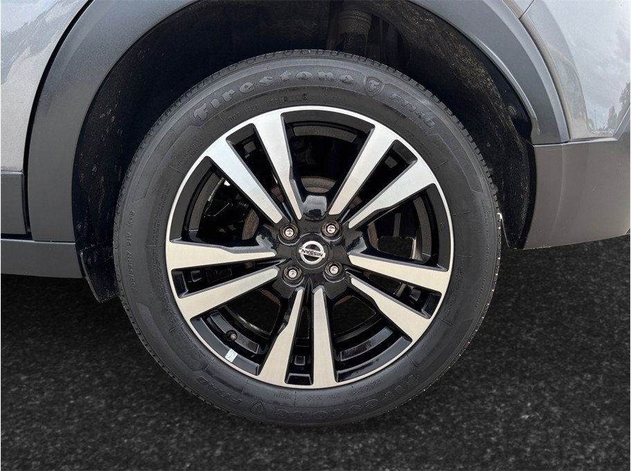 Used 2019 Nissan Kicks SV FWD image 13