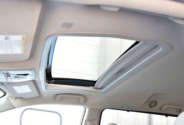 Used 2020 Toyota Sienna XLE w/ XLE Navigation Package image 13