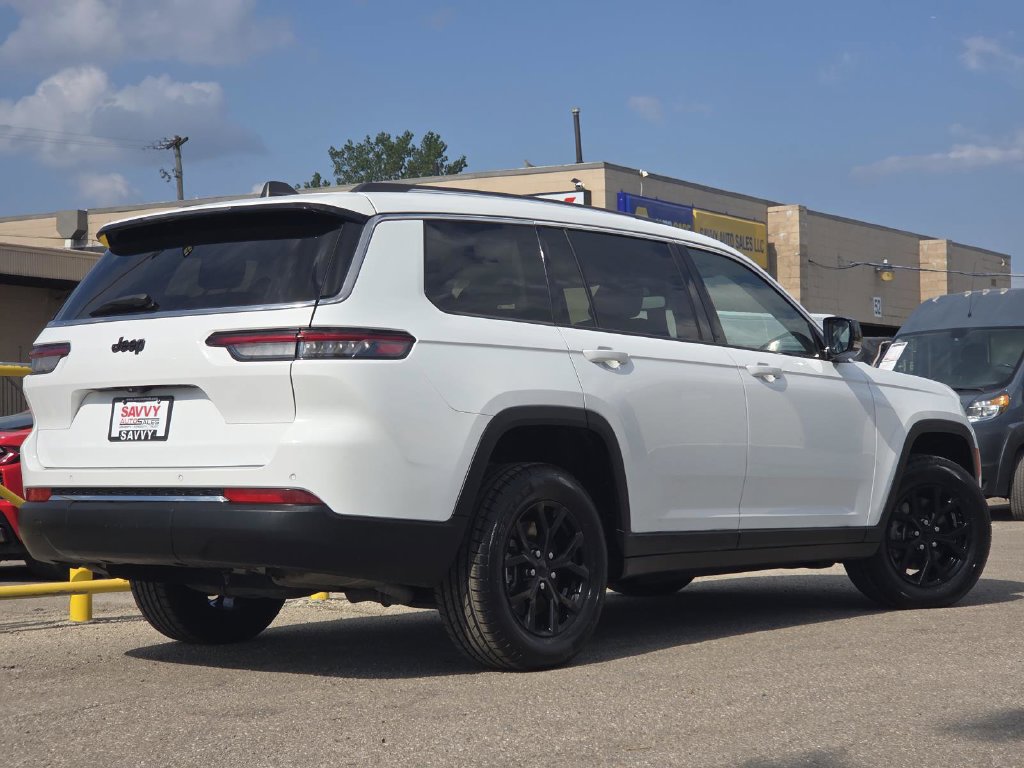 Used 2022 Jeep Grand Cherokee L Limited AWD/4WD image 14