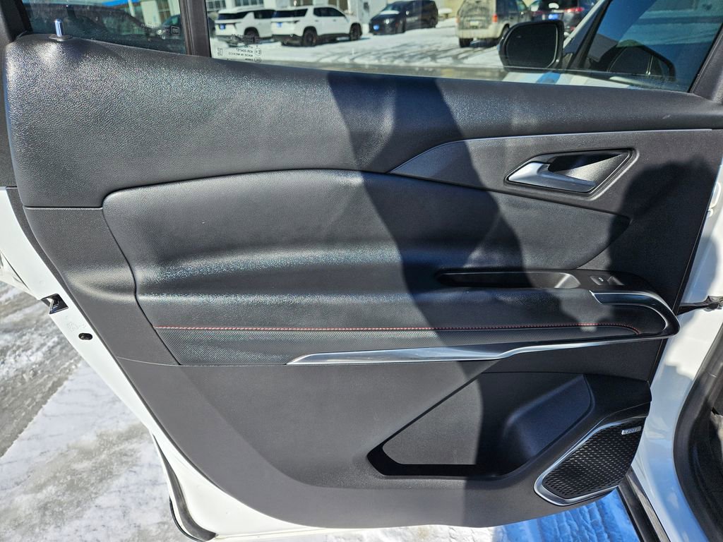 Used 2024 Chevrolet Traverse RS image 24