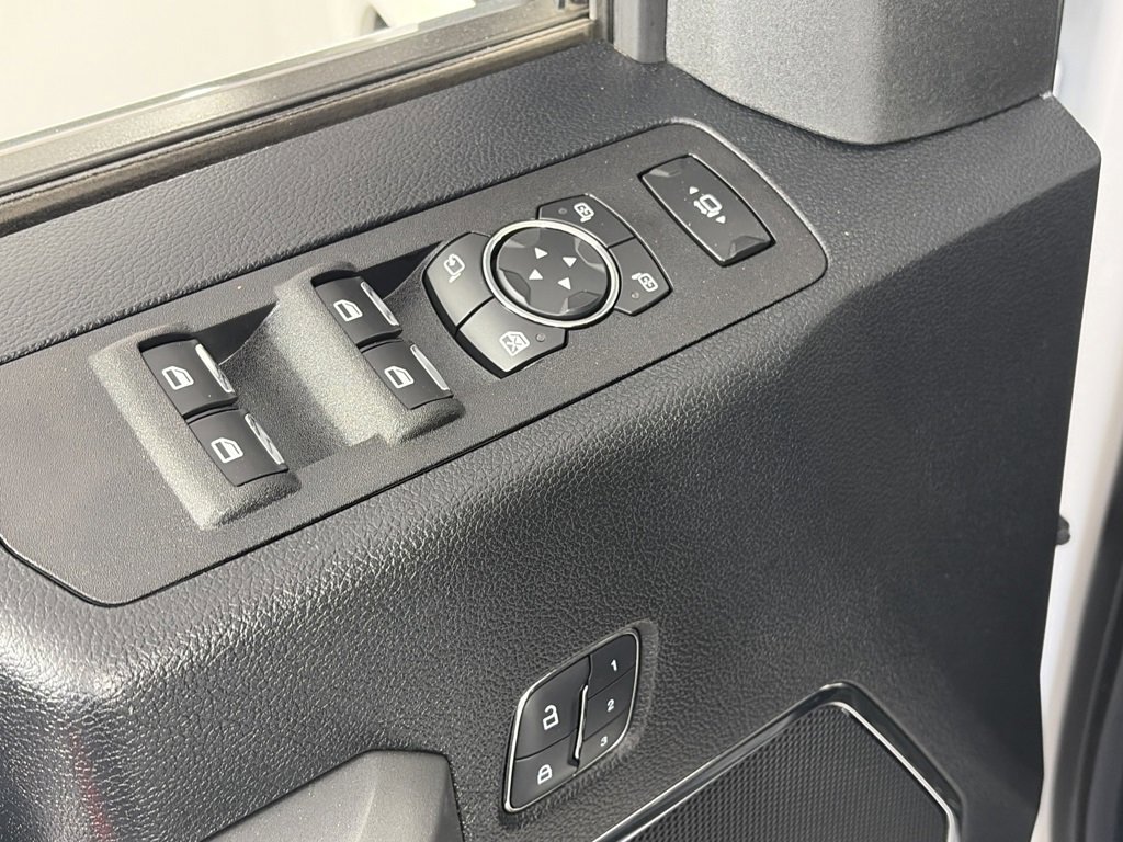 Certified 2017 Ford F350 Platinum w/ Platinum Ultimate Package image 26