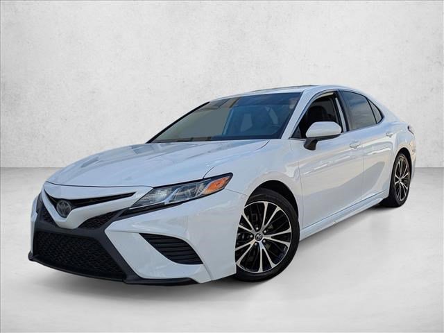 Used 2019 Toyota Camry SE image 1