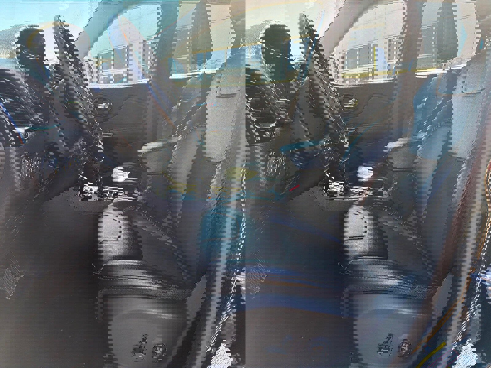 Used 2020 Jeep Cherokee Latitude Plus image 19