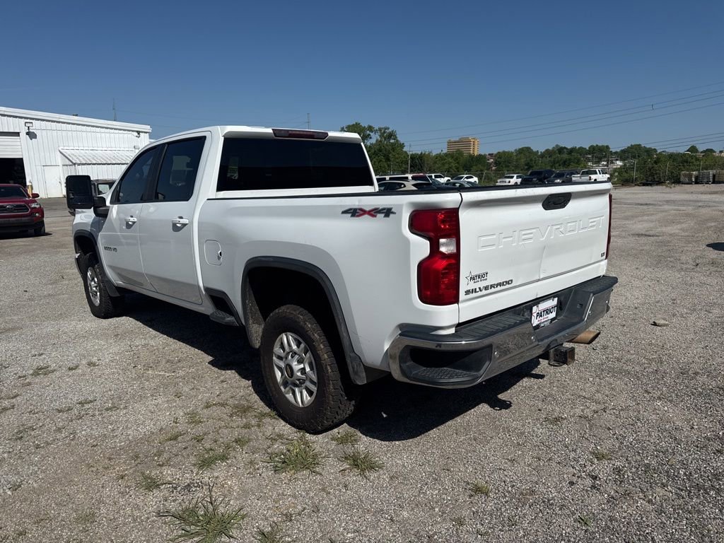 Used 2020 Chevrolet Silverado 2500 LT w/ Convenience Package AWD/4WD image 4