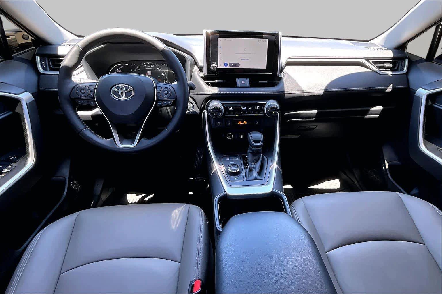 Used 2025 Toyota RAV4 XLE w/ Convenience Package AWD/4WD image 15
