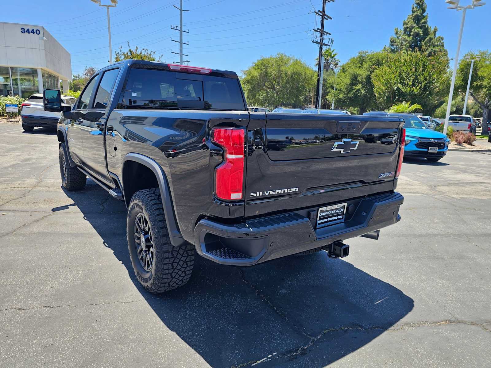 New 2026 Chevrolet Silverado 2500 ZR2 AWD/4WD image 9