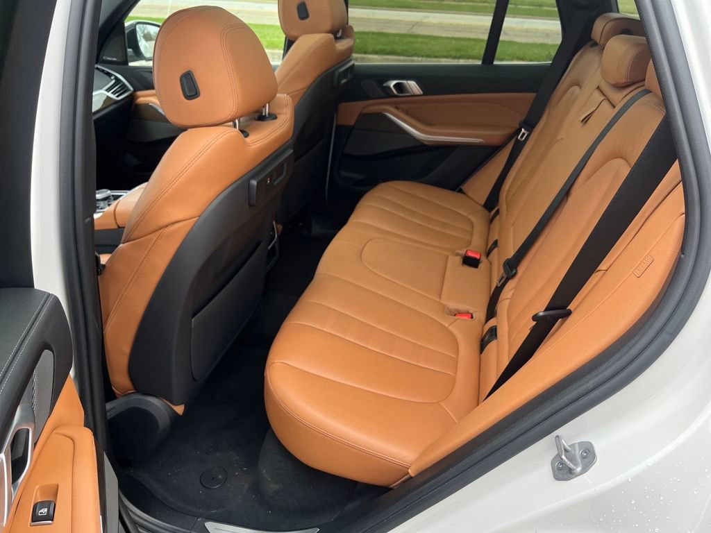 Used 2021 BMW X5 xDrive40i w/ Premium Package image 19