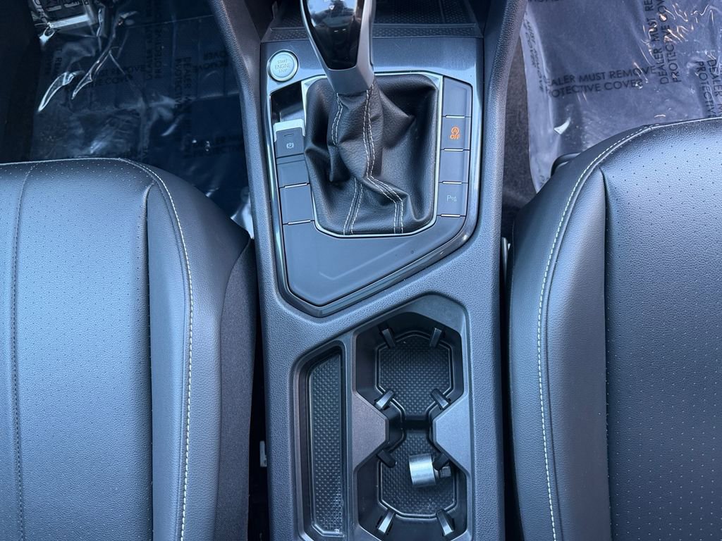 Used 2024 Volkswagen Tiguan SE R-Line image 18