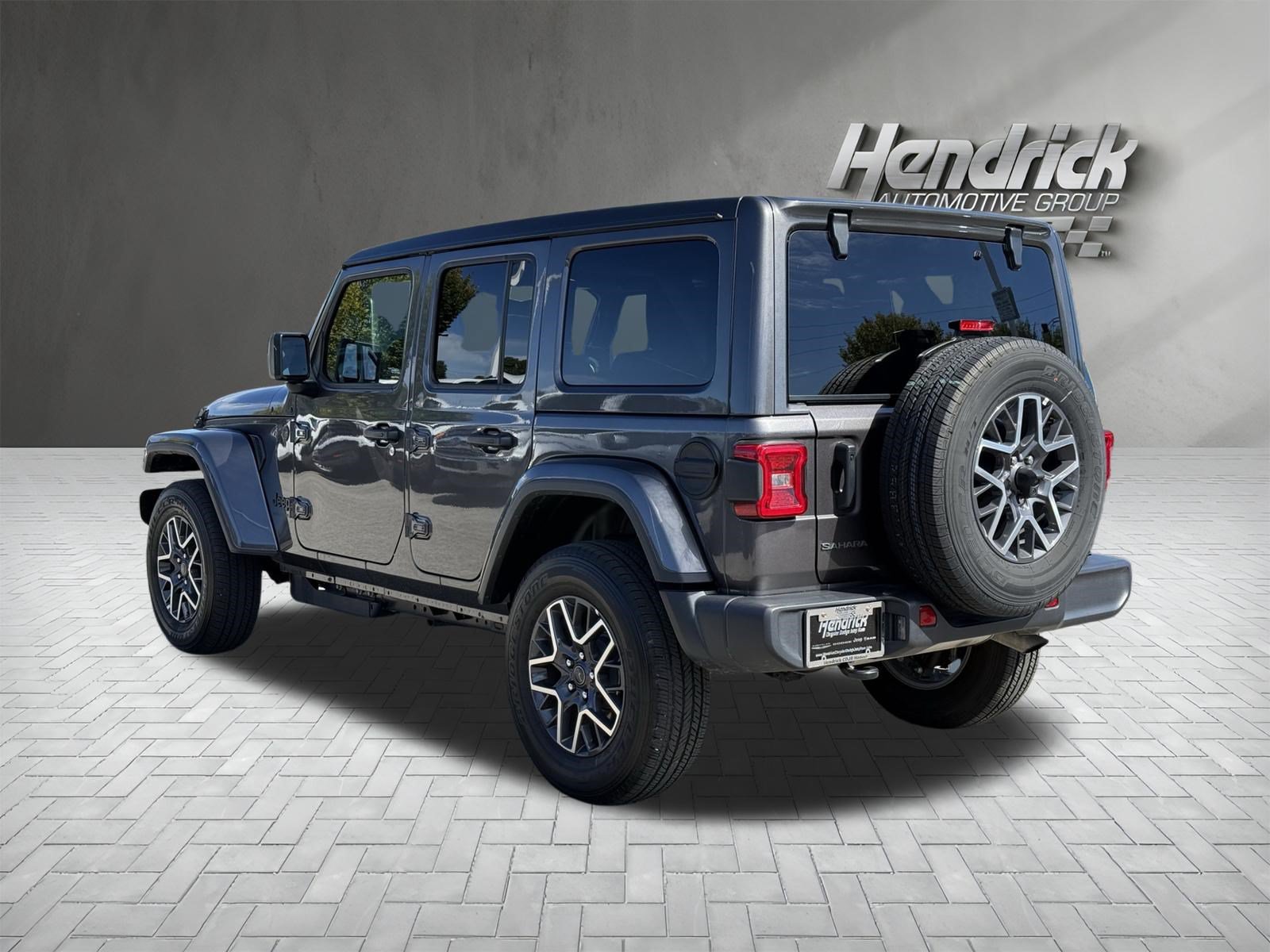 Used 2026 Jeep Wrangler Unlimited Sahara AWD/4WD image 8
