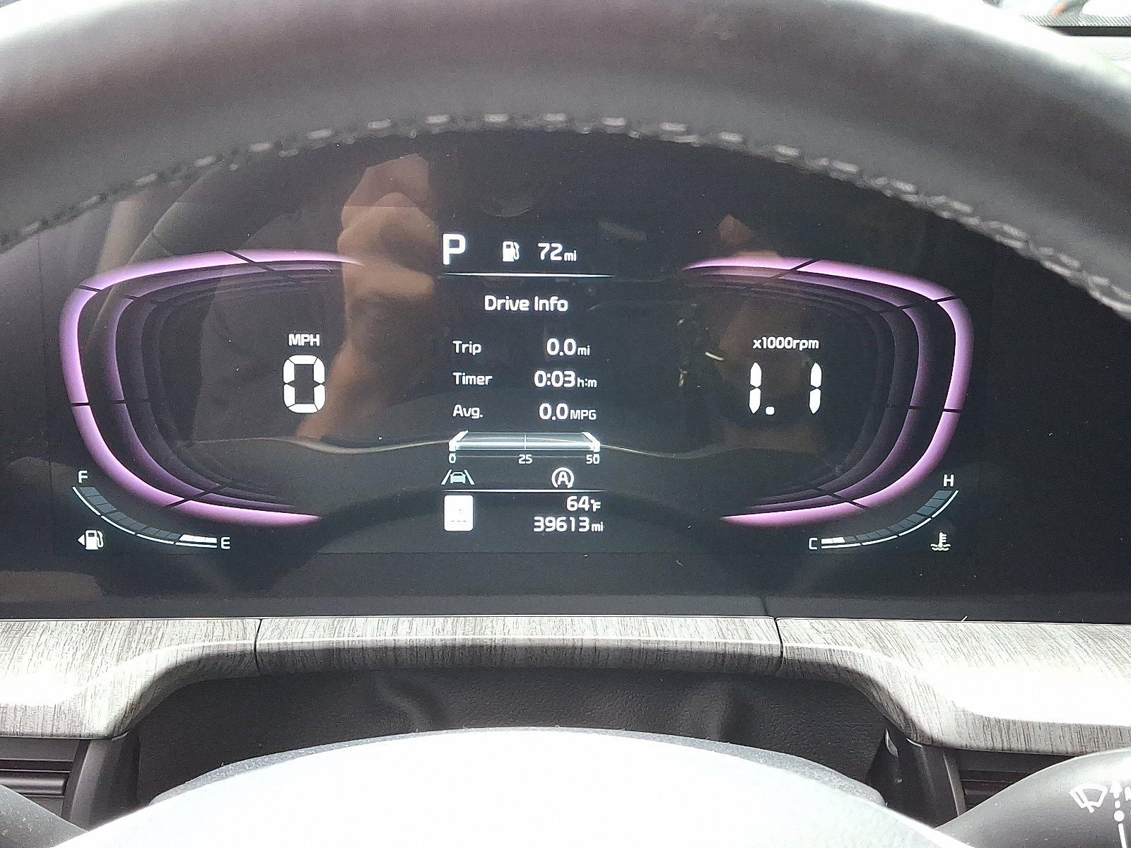 Used 2024 Kia Telluride EX w/ EX Captain's Chair Package image 19