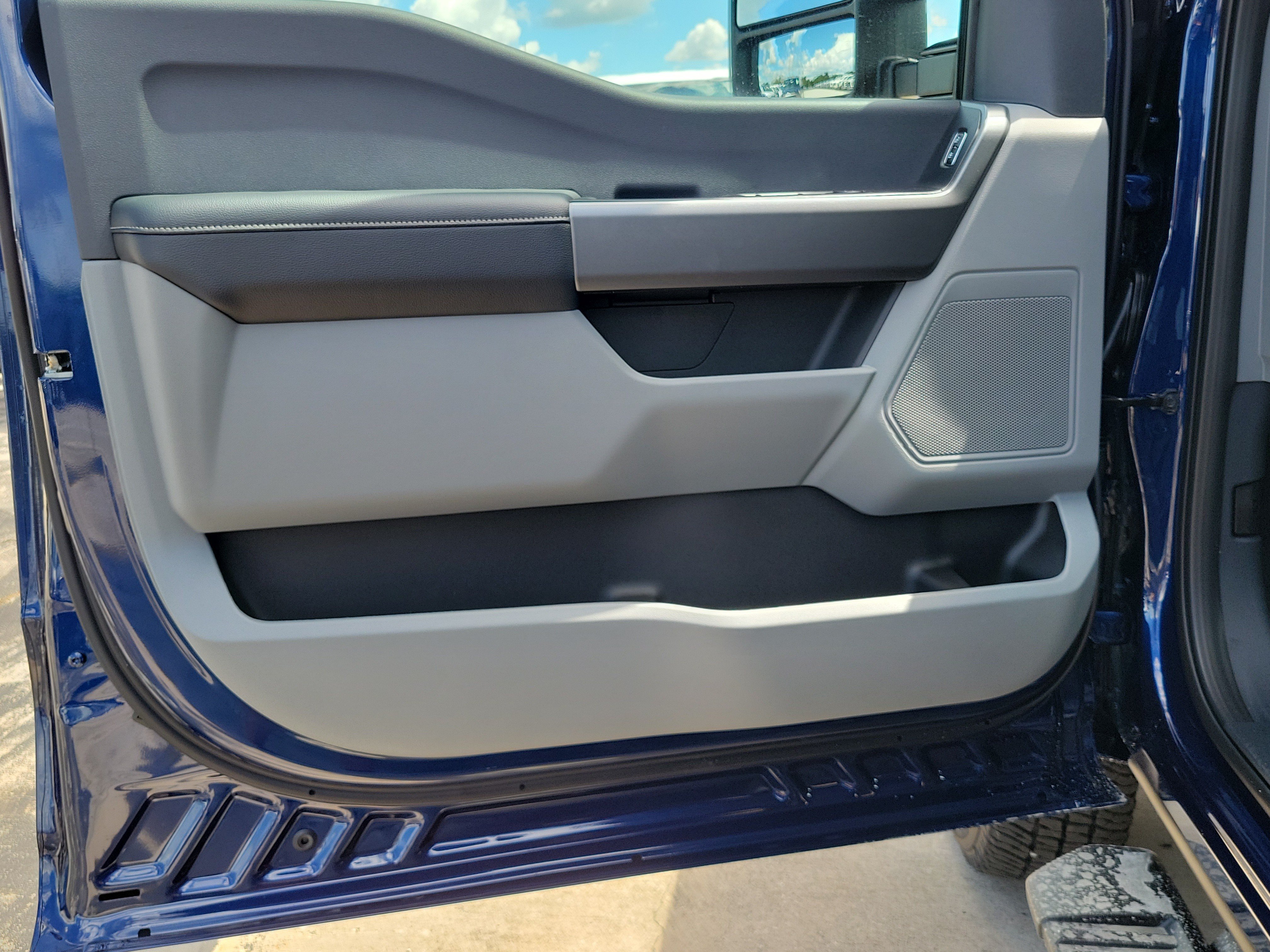 New 2027 Ford F350 XL w/ STX Appearance Package AWD/4WD image 14