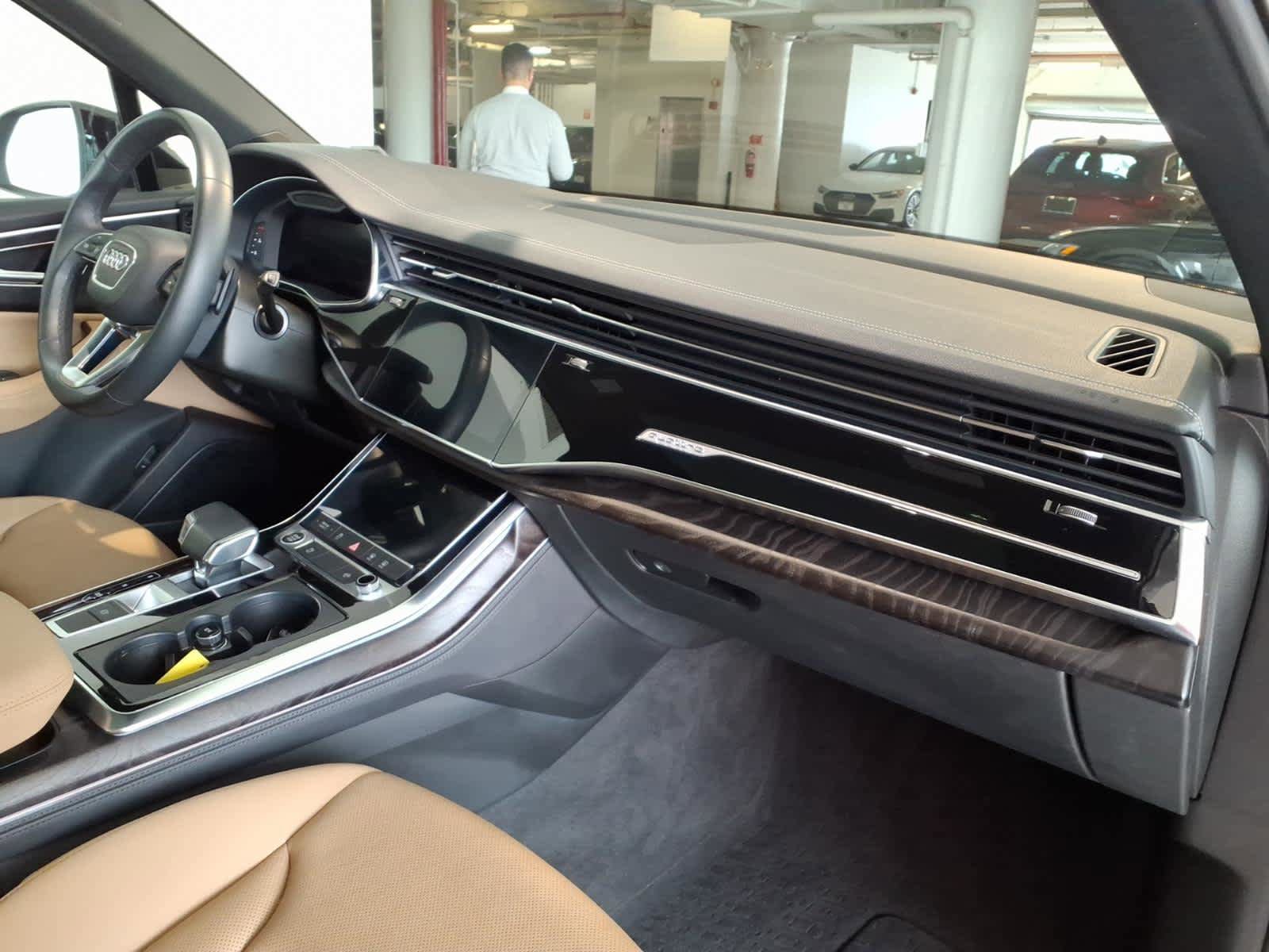 Used 2023 Audi Q7 3.0T Premium Plus w/ Premium Plus Package AWD/4WD image 21