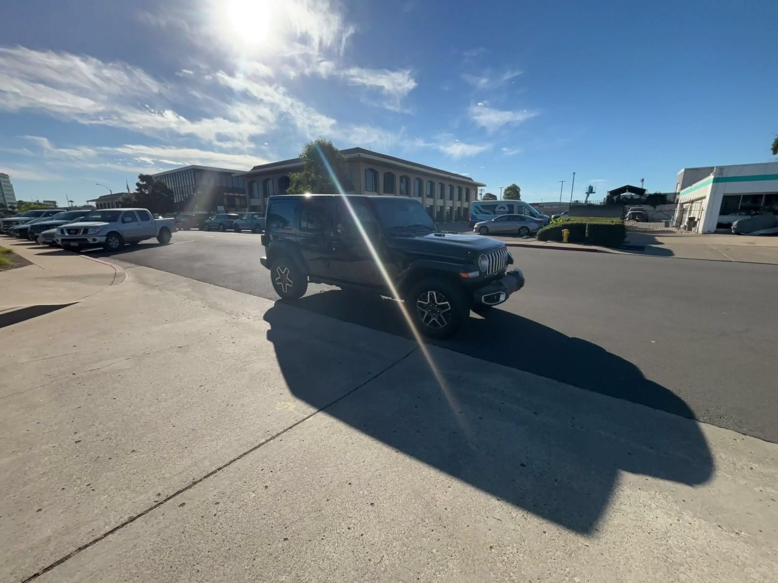 Used 2025 Jeep Wrangler Unlimited Sahara AWD/4WD image 14