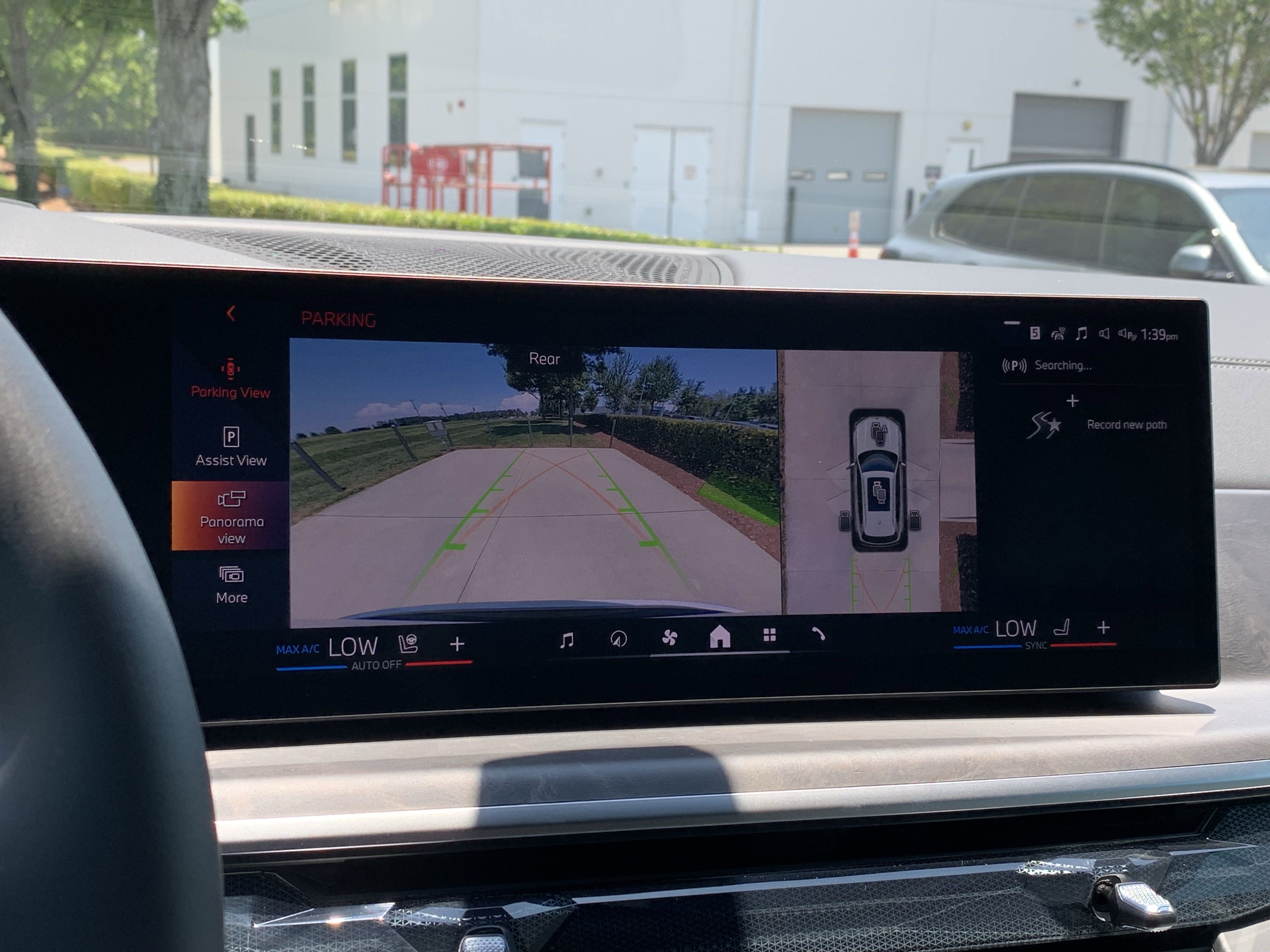 Used 2026 BMW X5 xDrive50e image 26