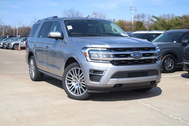 Used 2023 Ford Expedition Limited image 2