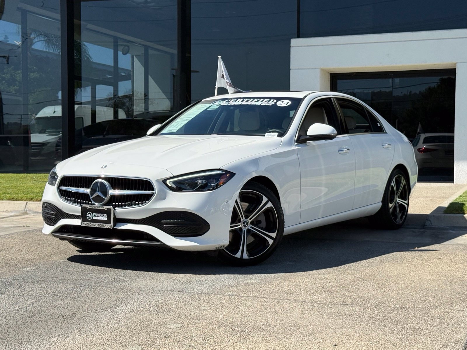 Used 2024 Mercedes-Benz C 300 Sedan image 2