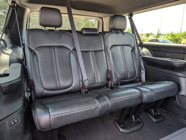 Used 2024 Jeep Wagoneer L Series II RWD image 33