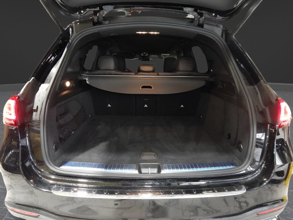 Used 2023 Mercedes-Benz GLE 350 4MATIC w/ AMG Line Exterior image 5