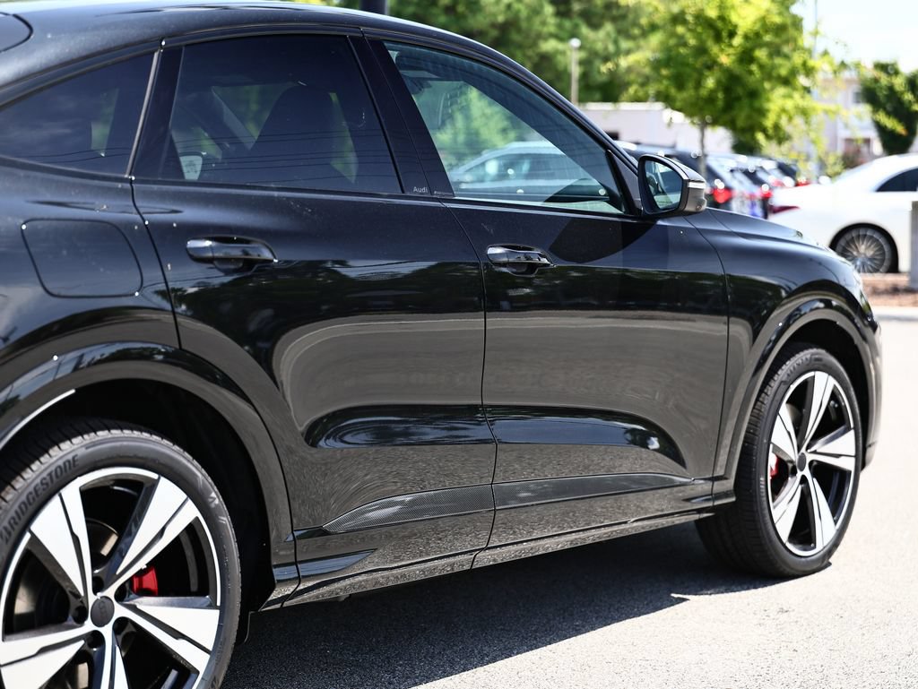 New 2026 Audi SQ5 Prestige AWD/4WD image 8