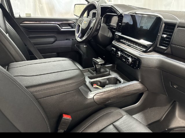 Used 2023 Chevrolet Silverado 1500 LTZ AWD/4WD image 28