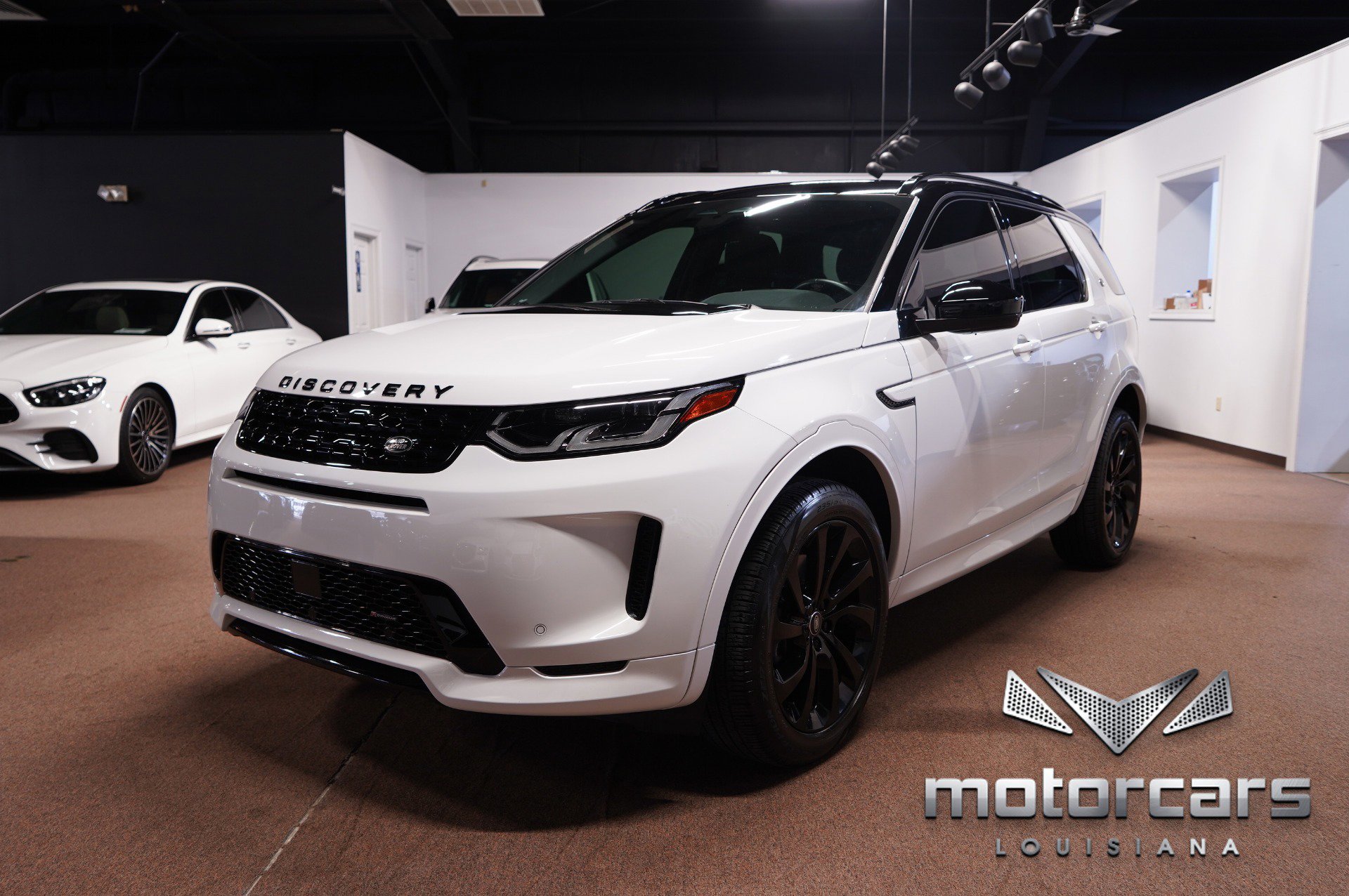 Used 2022 Land Rover Discovery Sport SE R-Dynamic image 3