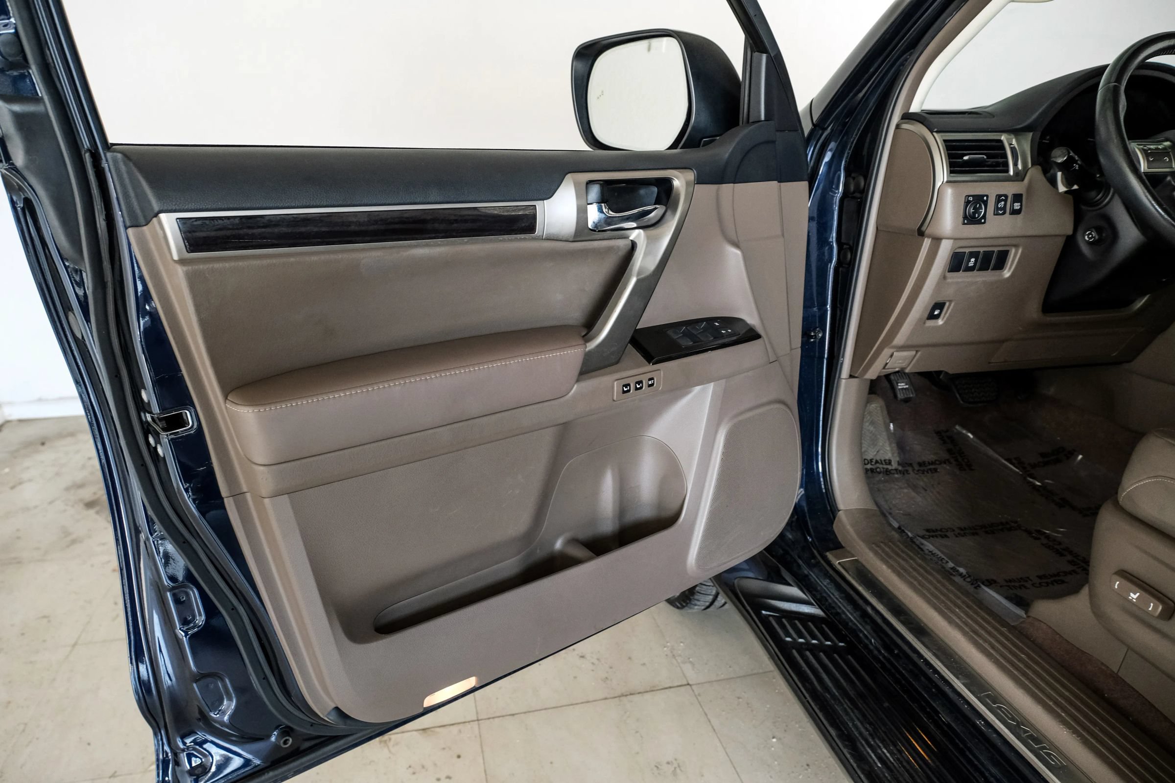 Used 2018 Lexus GX 460 w/ Navigation Package AWD/4WD image 27
