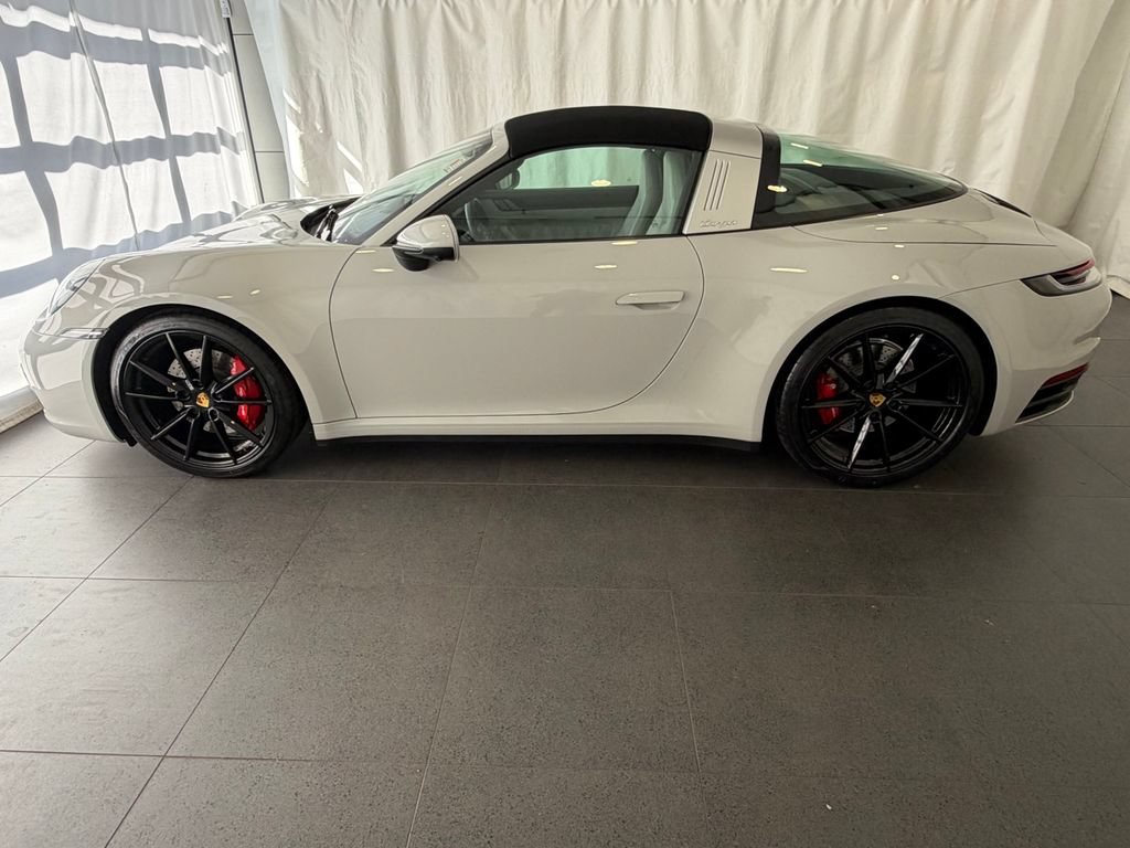 Certified 2021 Porsche 911 AWD/4WD image 2
