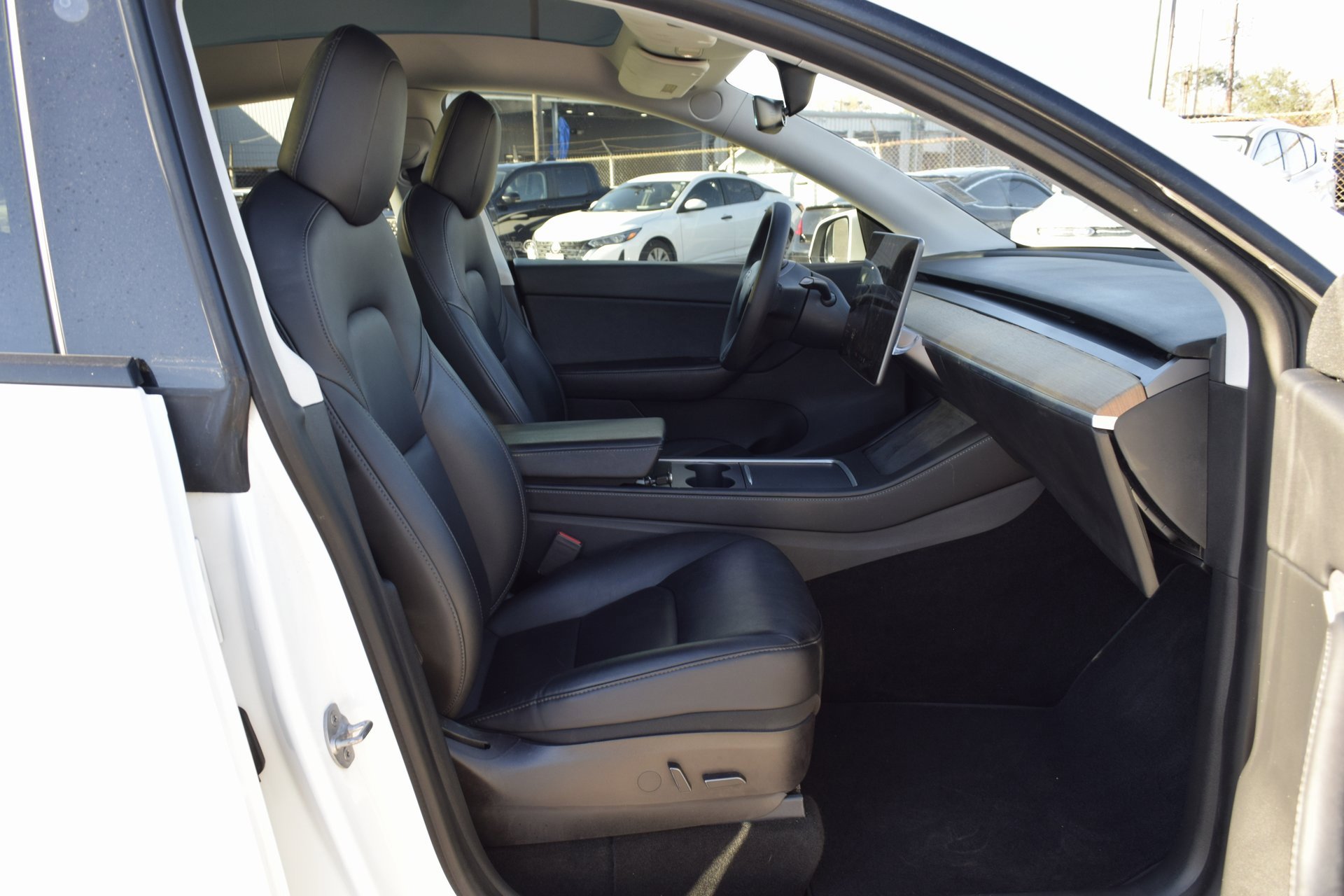 Used 2021 Tesla Model Y Long Range image 23