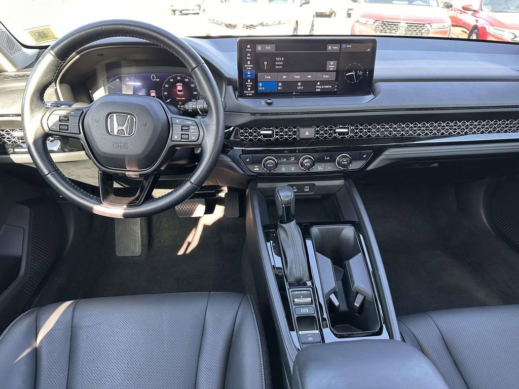 Used 2023 Honda Accord EX-L image 17