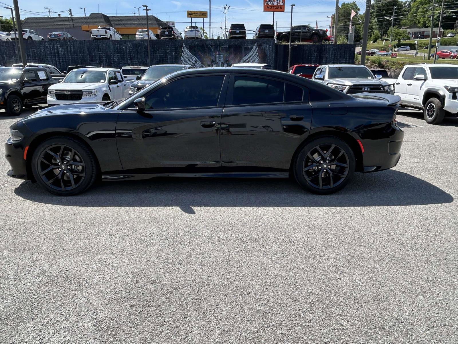Used 2022 Dodge Charger R/T w/ Blacktop Package RWD image 6
