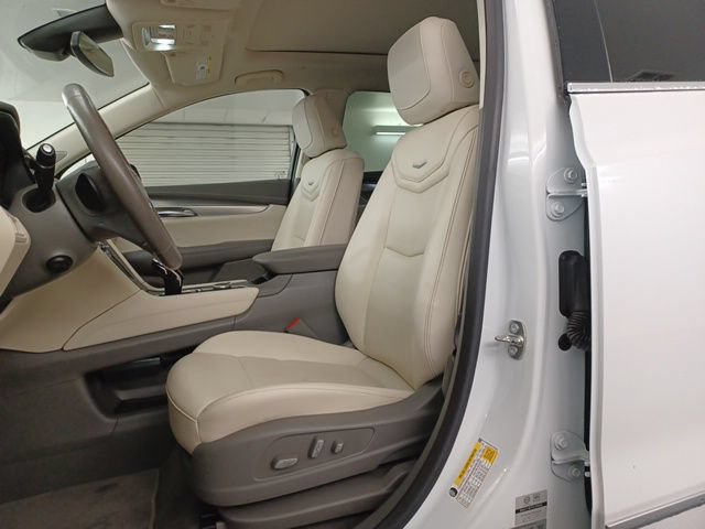 Used 2023 Cadillac XT5 Premium Luxury FWD image 17