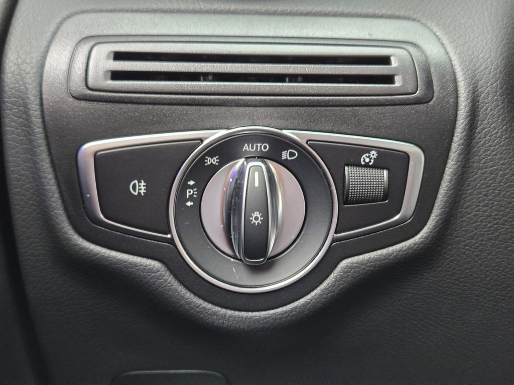 Used 2023 Mercedes-Benz GLC 43 AMG 4MATIC Coupe image 28