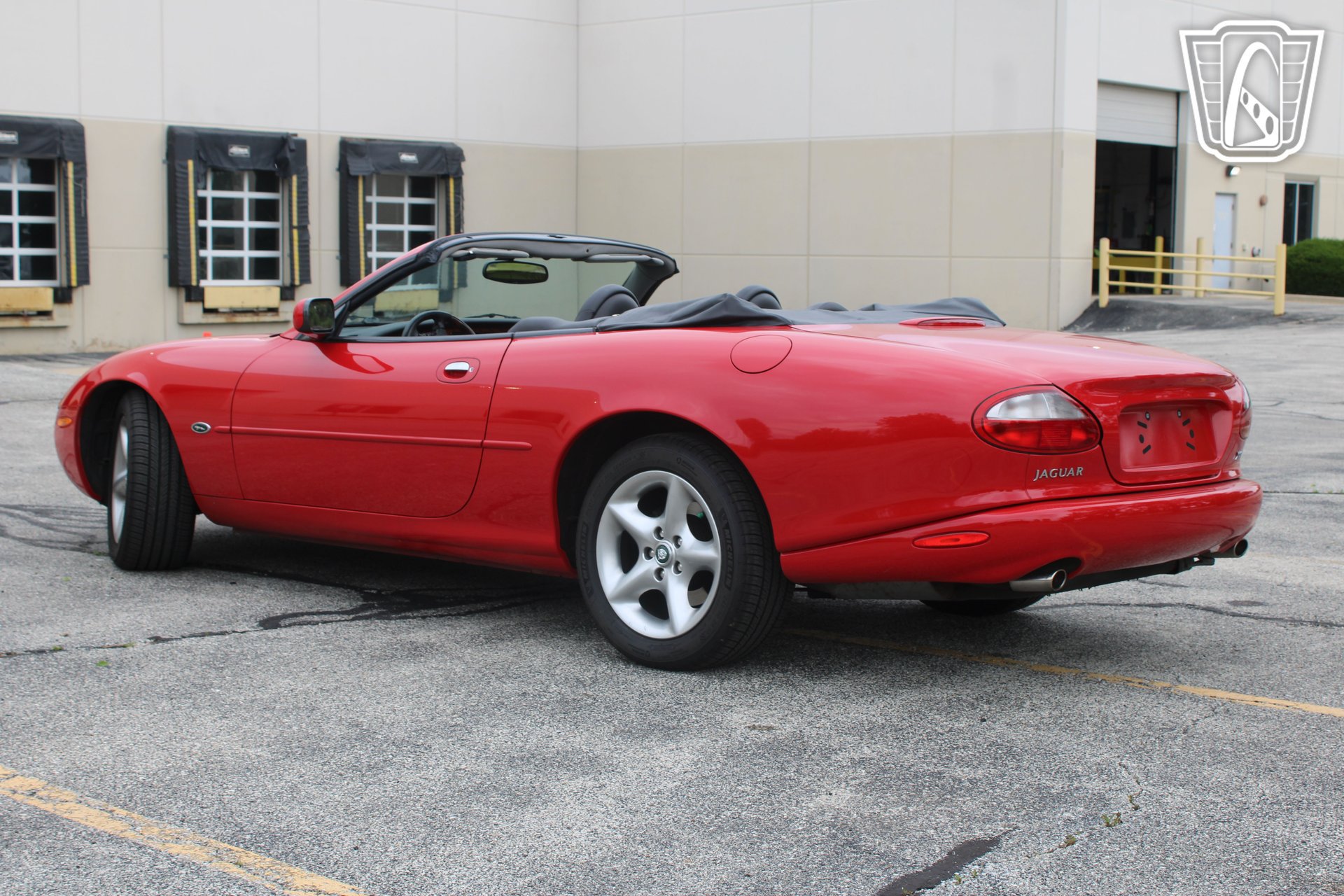 Used 2000 Jaguar XK8 Convertible RWD image 2
