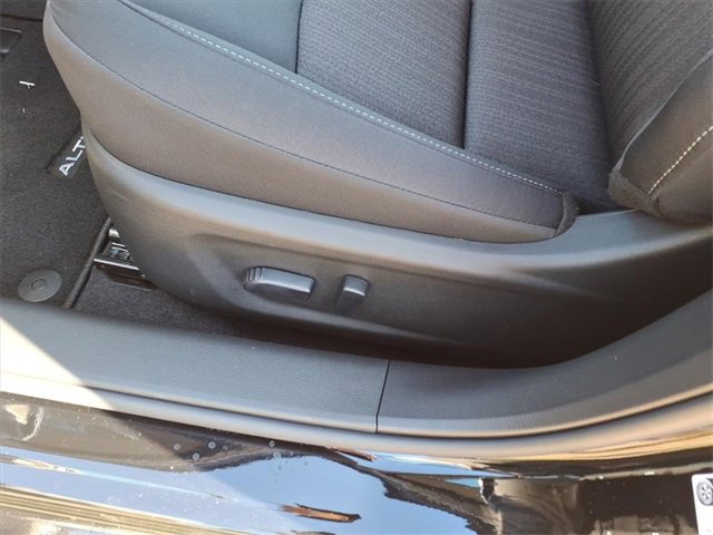 New 2025 Nissan Altima 2.5 SV image 6