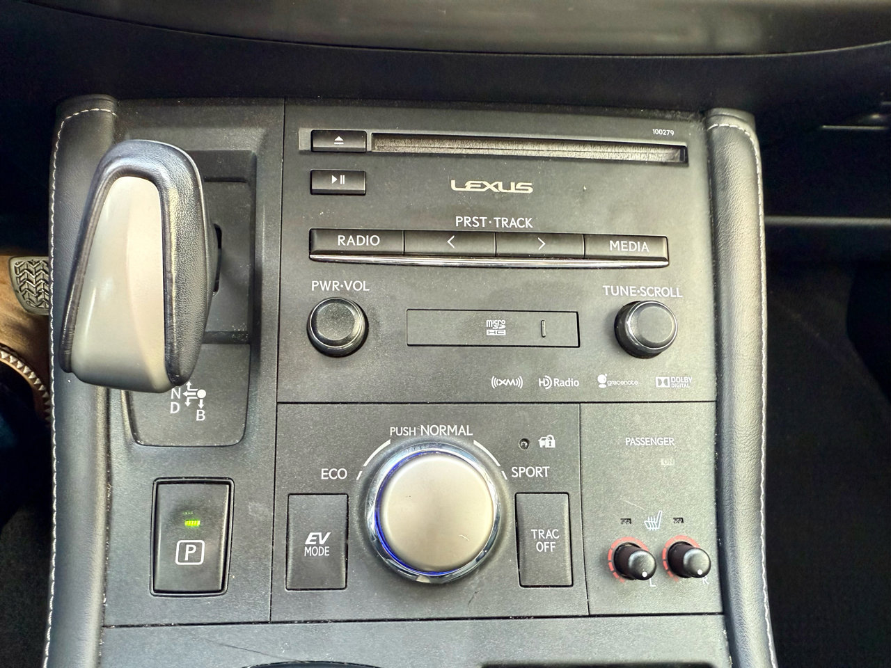 Used 2014 Lexus CT 200h image 35