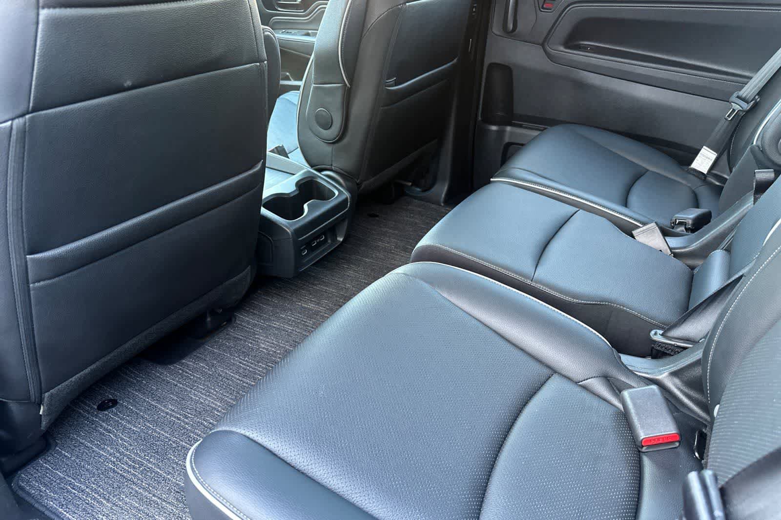 Used 2024 Honda Odyssey Elite image 4