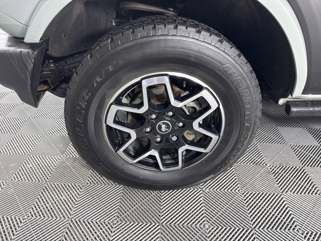 Used 2023 Ford Bronco Outer Banks image 9