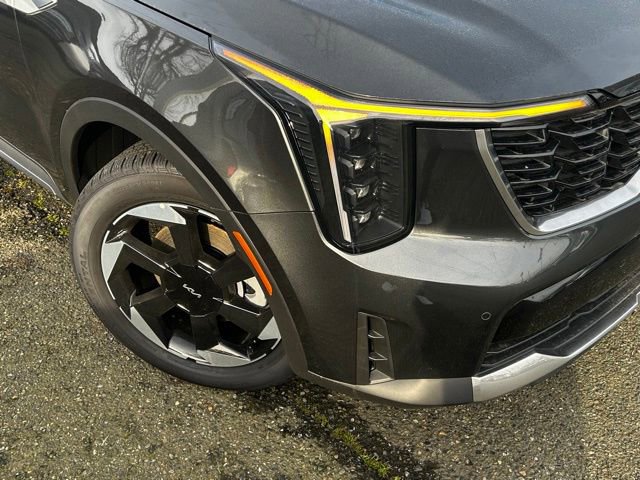 Used 2025 Kia Sorento EX image 2